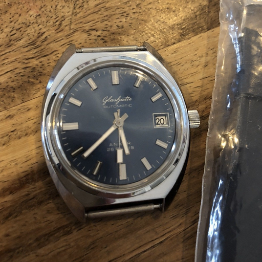 klassische 60er-Jahre GLASHÜTTE ‘Automatic’ Uhr mit blauem Zifferblatt
